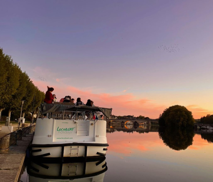 Canal de Bourgogne Burgund Hausboot
Hausbootfahrt Frankreich 