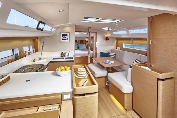 Foto des Jeanneau Sun Odyssey 440 Innenraums