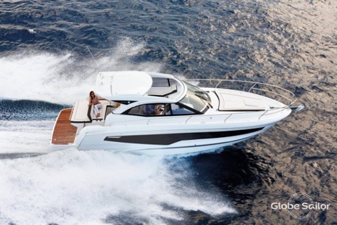 Foto des Jeanneau Leader 36 Motorbootes