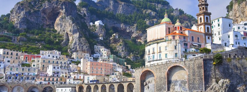 Die Küste von Amalfi zählt zu den schönsten Segelrevieren Italiens