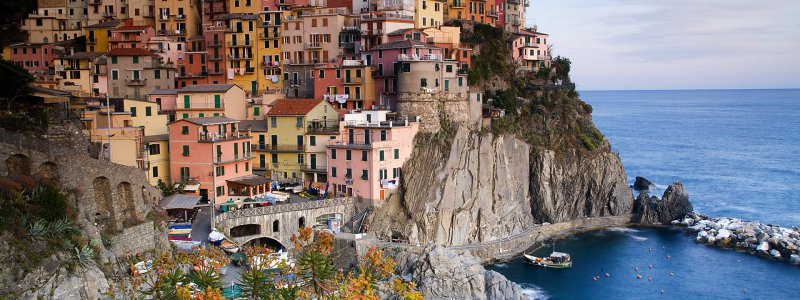 Wunderschöne Riviera Charterbasis und Yachthafen in einem der schönsten Segelreviere Italiens: La Spezia in Ligurien