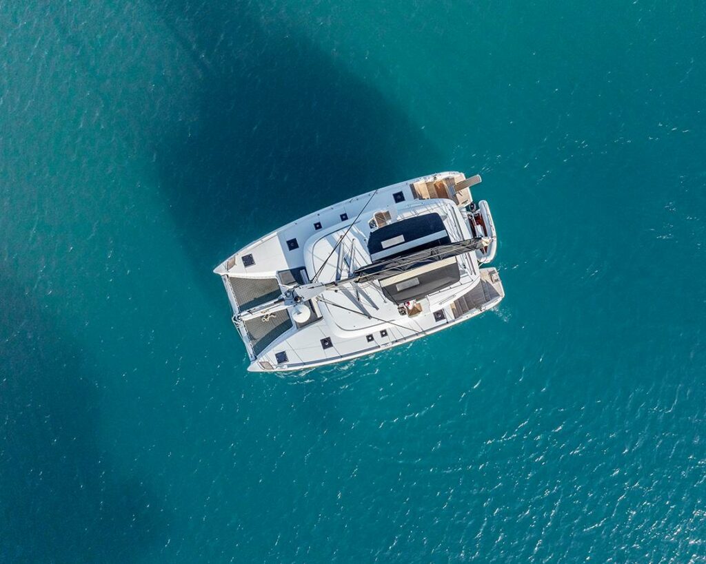 Katamaran Yachtcharter ist ideal für das Segeln und Mitsegeln in Italien