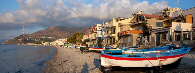 Kalabrien hat viele Gesichter: Villa San Giovanni an der Meerenge von Messina