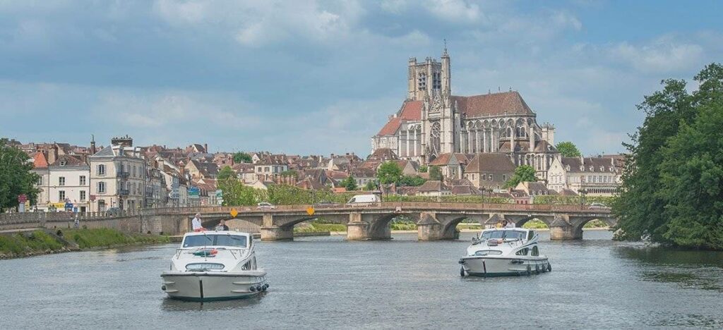 Romantisches Deutschland: Die Mecklenburgische Seenplatte ist perfekt für Flitterwochen auf einem Boot