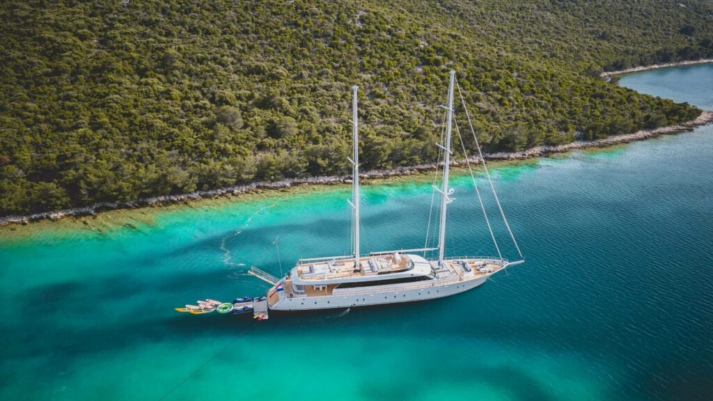 Foto zu Honeymoon Kreuzfahrt und Segel-Hochzeitsreise